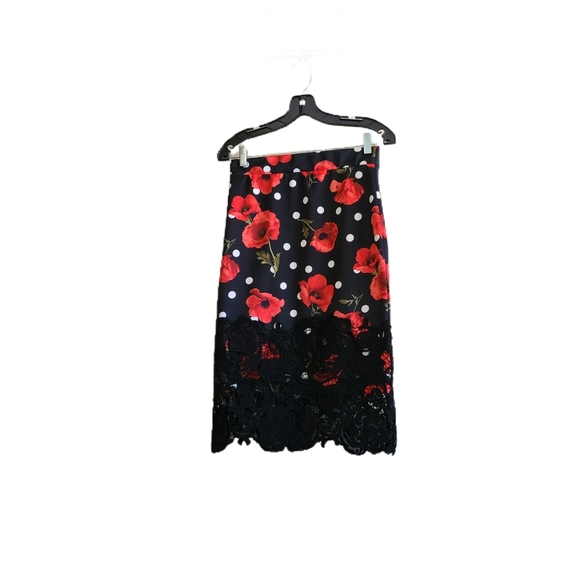 Olivia Blu Floral and Lace Pencil Skirt Size Large - Picture 3 of 7